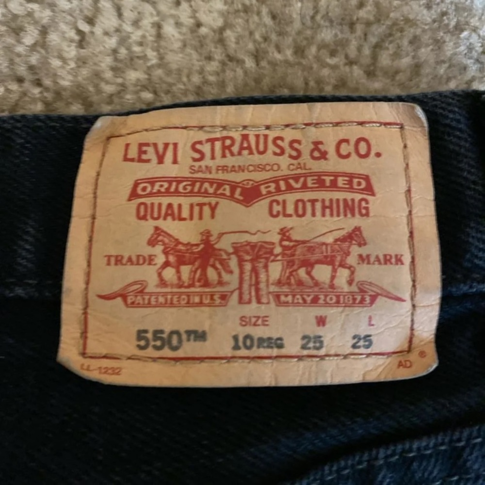VINTAGE LEVIS! - Picture 2 of 3
